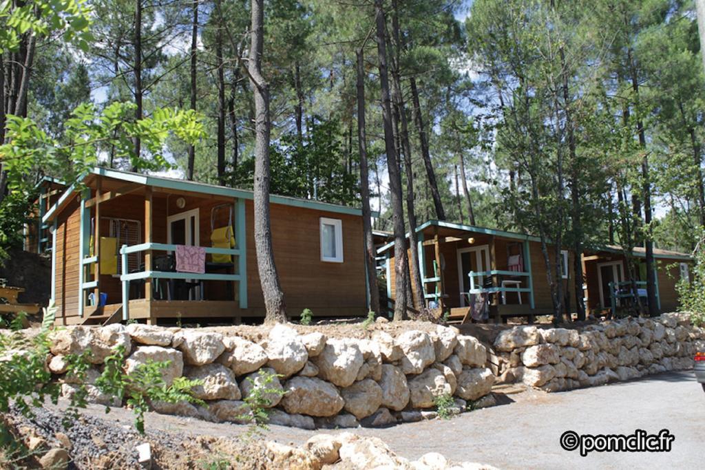 Village De Chalets Joyeuse Esterno foto